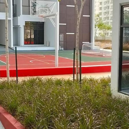 Astetica Pool & Lake View High Floor 100Mbps Wifi Netflix スリ・カンバンガン エクステリア 写真