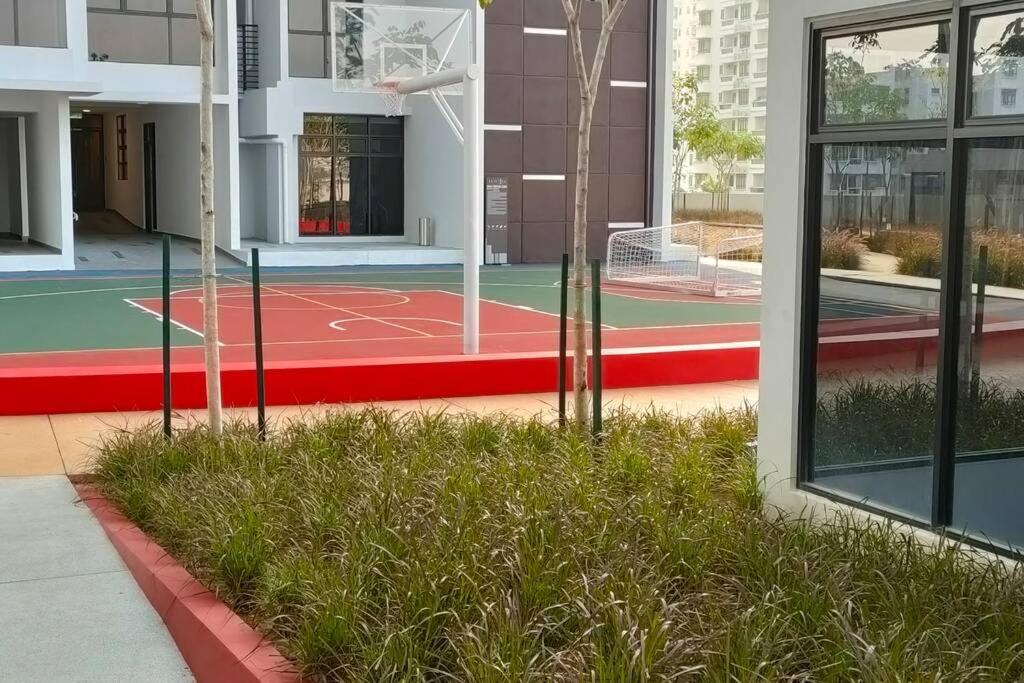 Astetica Pool & Lake View High Floor 100Mbps Wifi Netflix スリ・カンバンガン エクステリア 写真